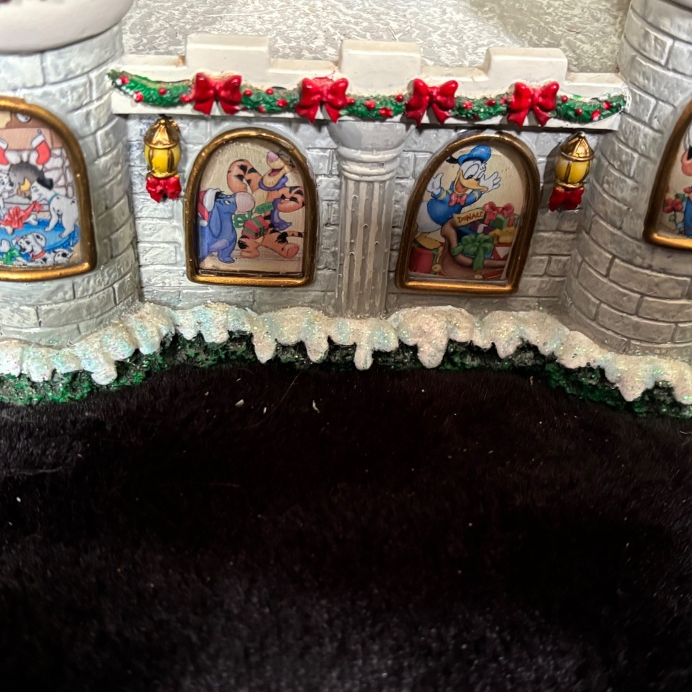 The Bradford Exchange Disney “Cinderella’s Castle” - Picture 9 of 13